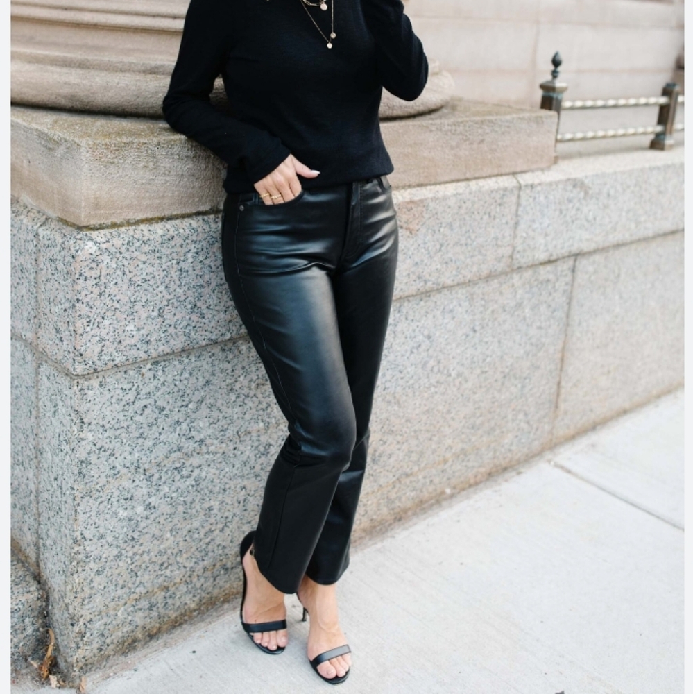 A hundred percent genuine leather cropped straight high rise pants